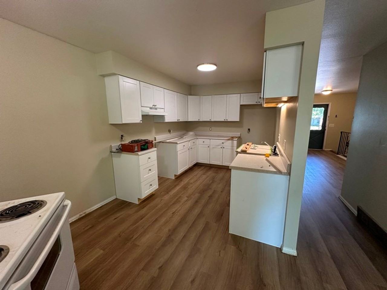 1480 Edgewood Ct - Photo 2 of 10