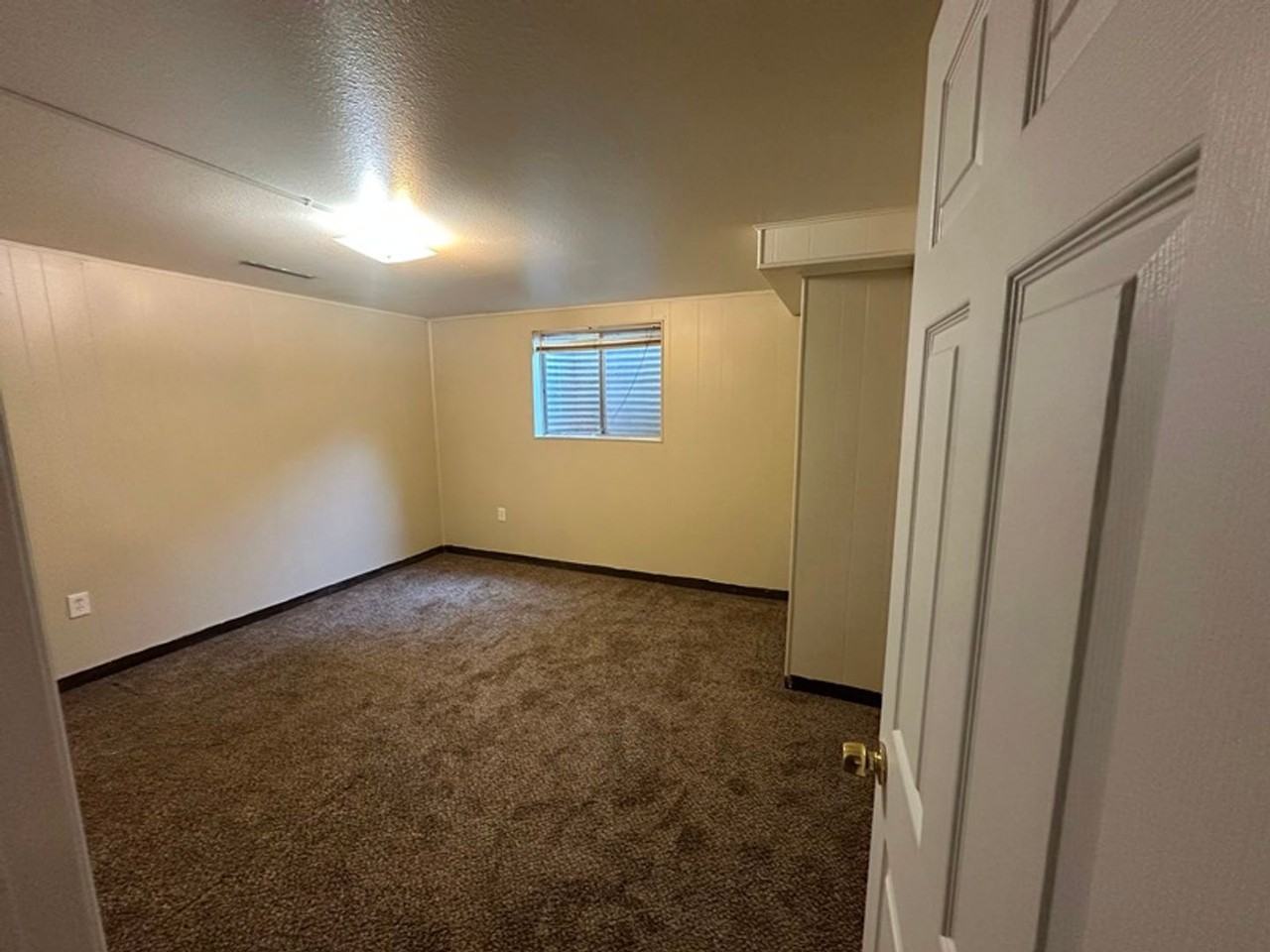 1480 Edgewood Ct - Photo 7 of 10