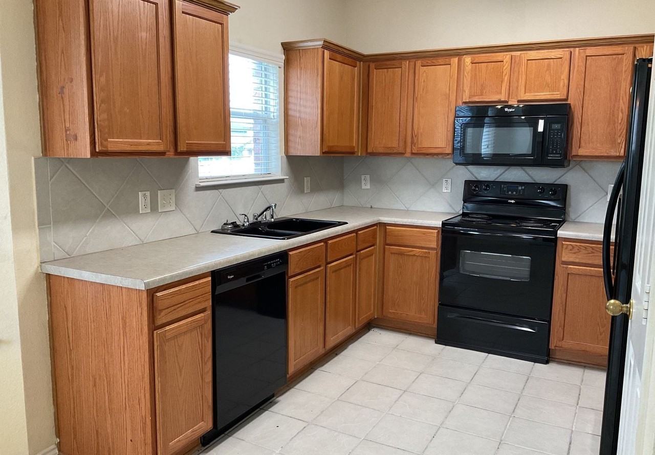 4302 Cessnock Dr - Photo 4 of 26