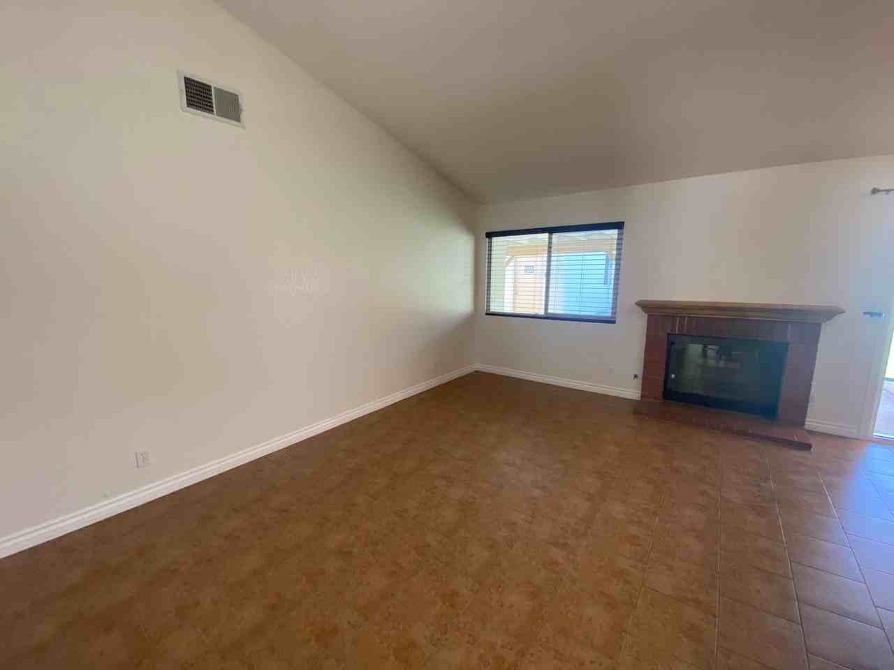 5828 W Avenue L11 - Photo 3 of 24