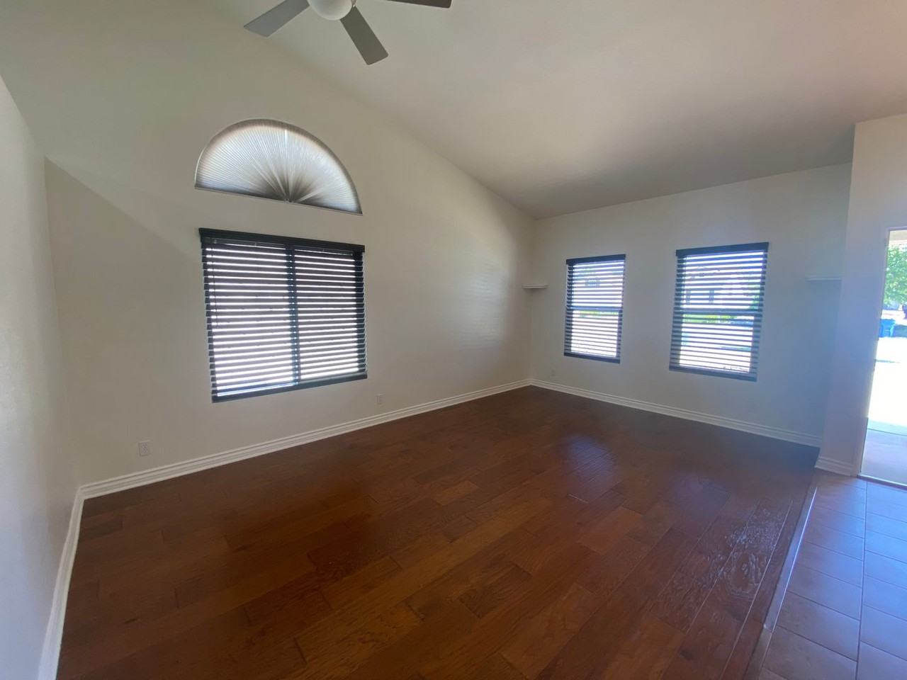 5828 W Avenue L11 - Photo 6 of 24