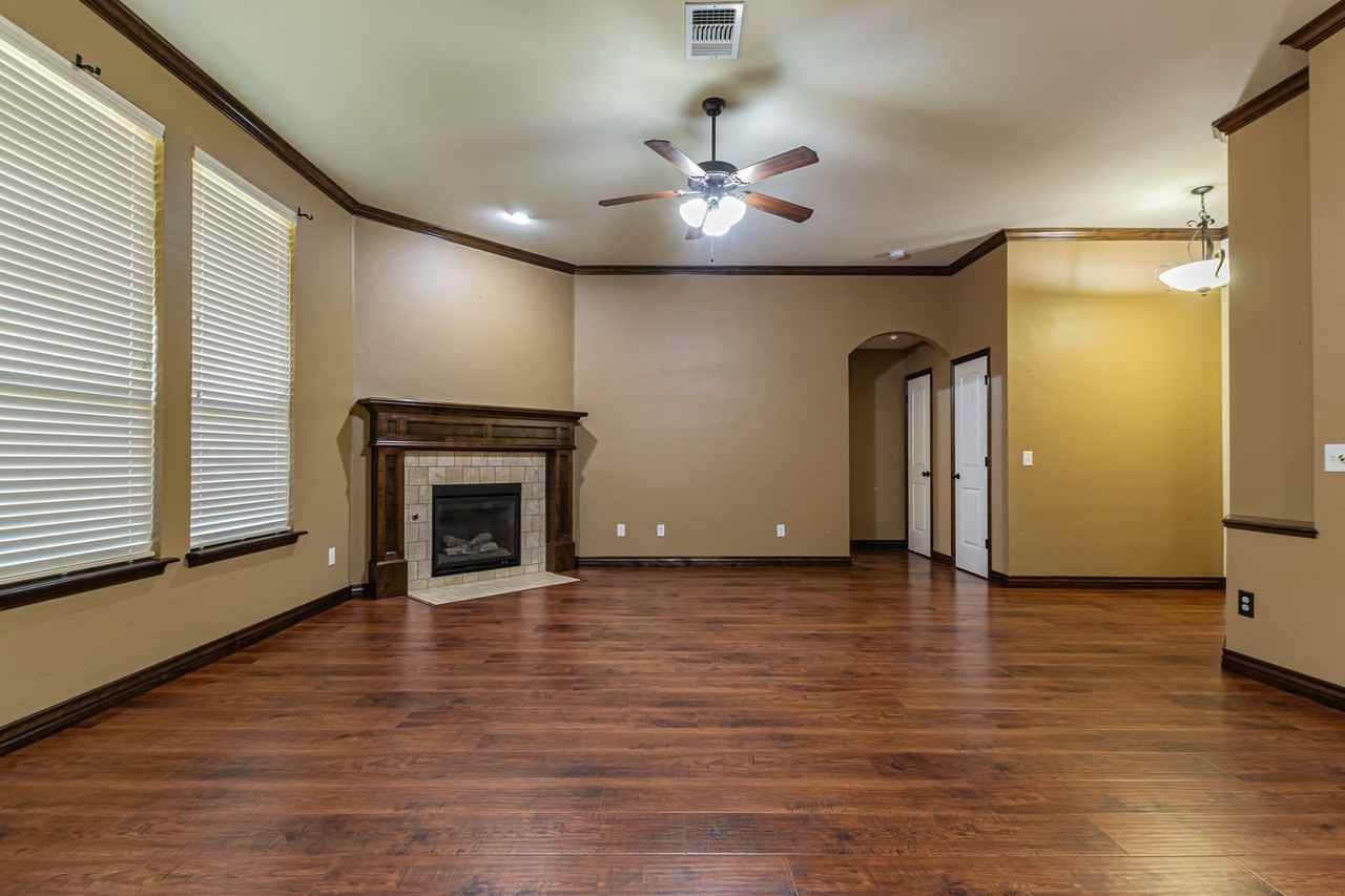 2405 Sw 138th St - Photo 4 of 25