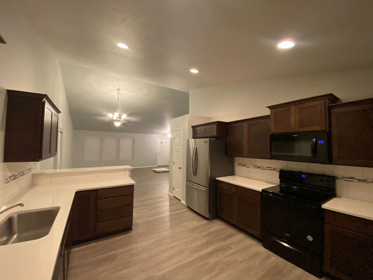 817 S Apple Pl - Photo 3 of 17