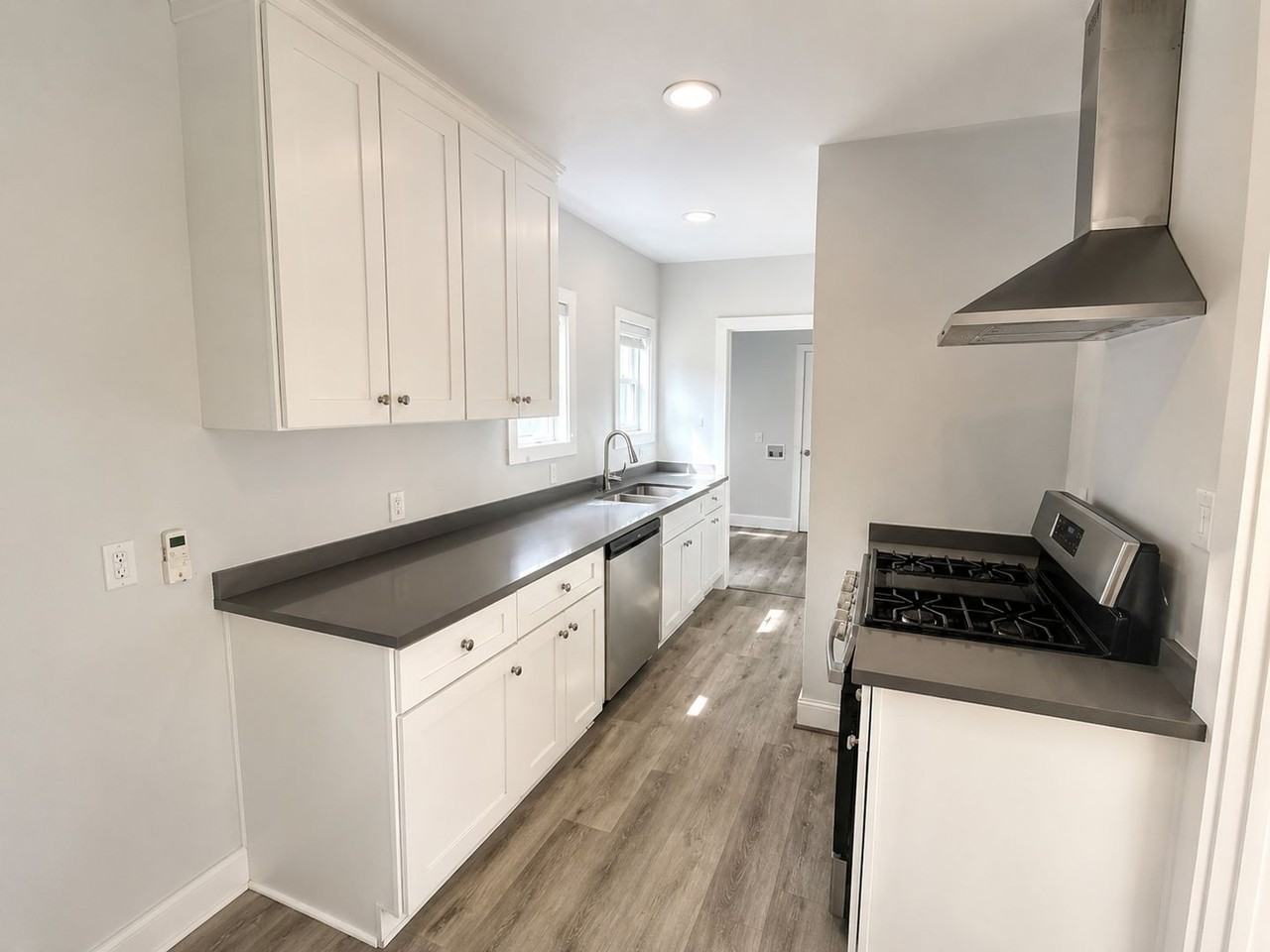 88 S Allen Ave - Photo 4 of 39