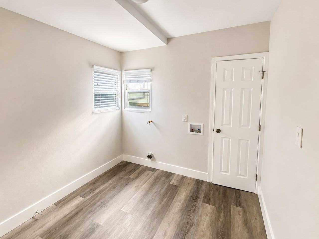 88 S Allen Ave - Photo 6 of 39