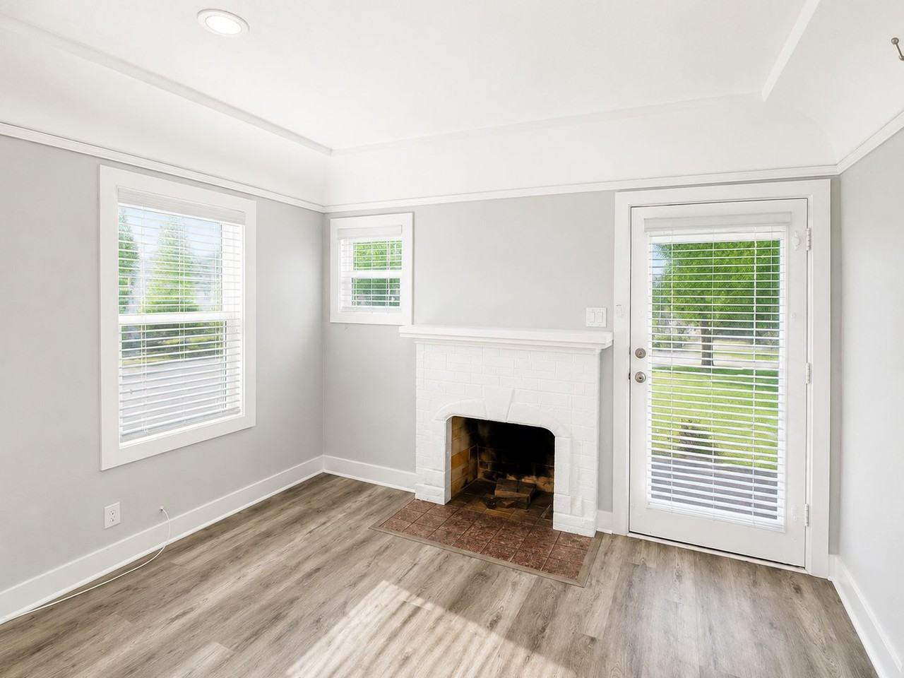 88 S Allen Ave - Photo 6 of 38