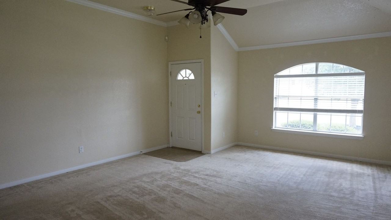 5404 Hunters Ridge Trl - Photo 5 of 26
