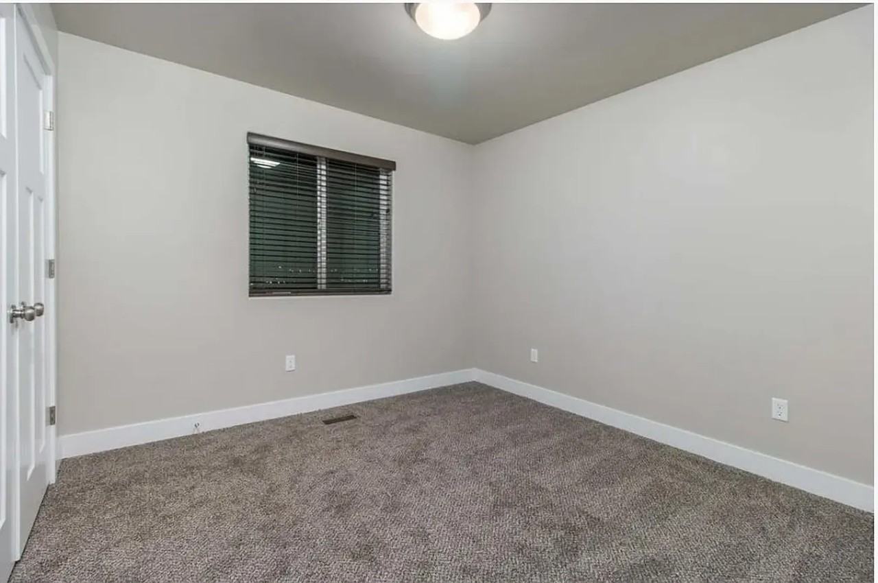 1511 W Pyrite Ln #B - Photo 5 of 10