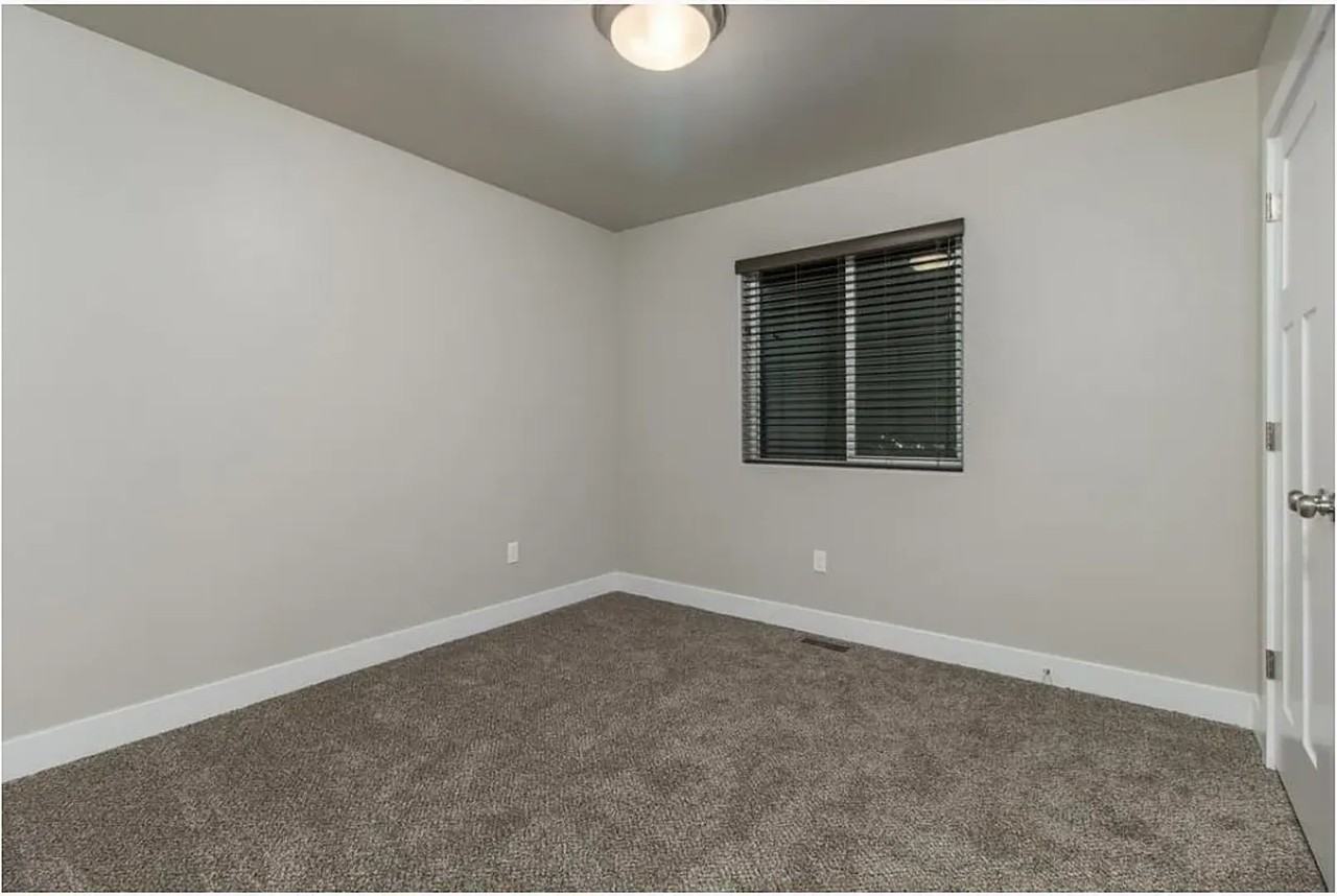 1511 W Pyrite Ln #B - Photo 6 of 10