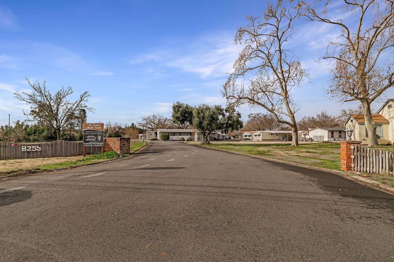 8255 HWY 99 E - Photo 2 of 7