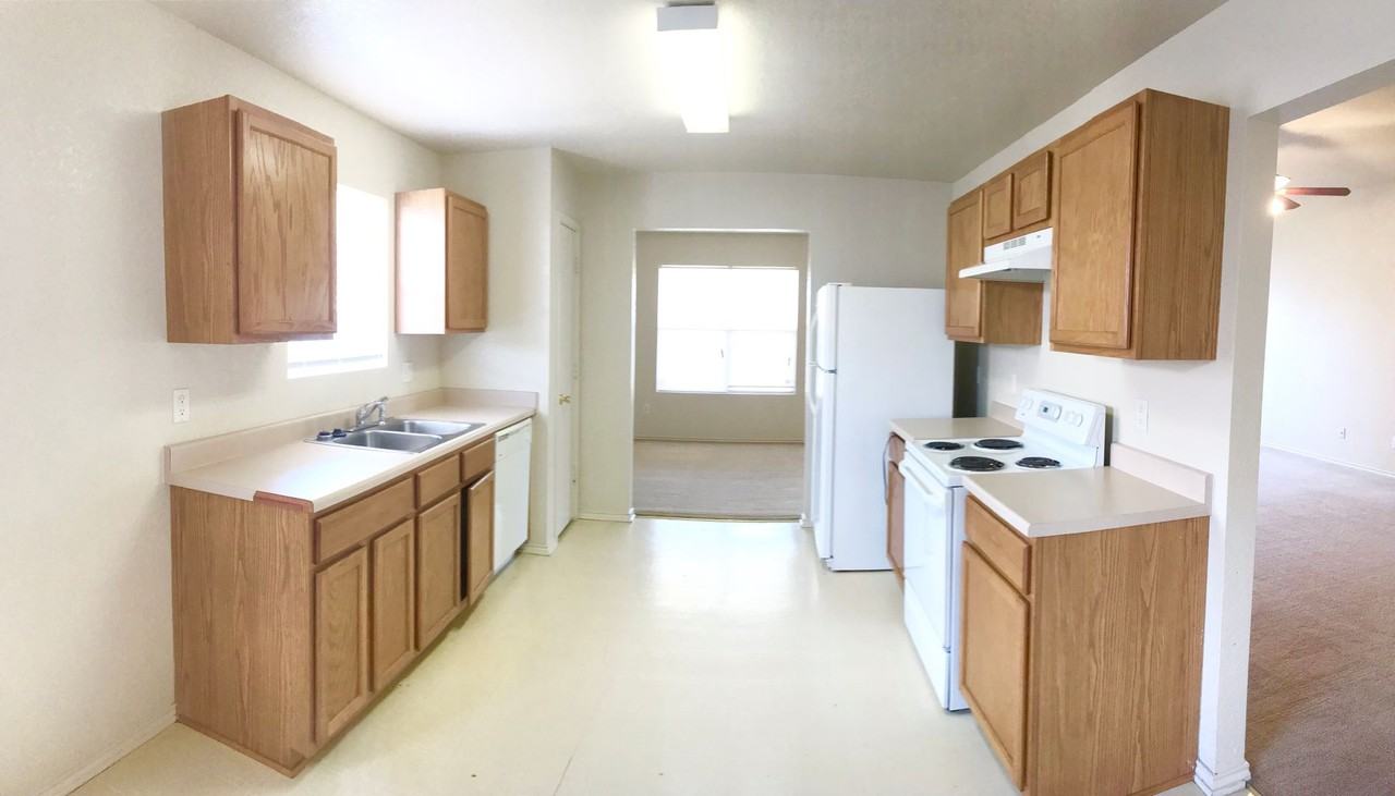 3401 Driftwood Dr - Photo 6 of 21
