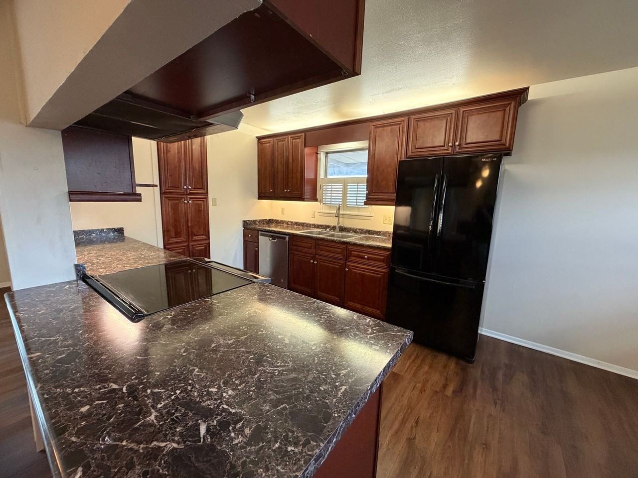 3403 Colony Dr - Photo 7 of 21