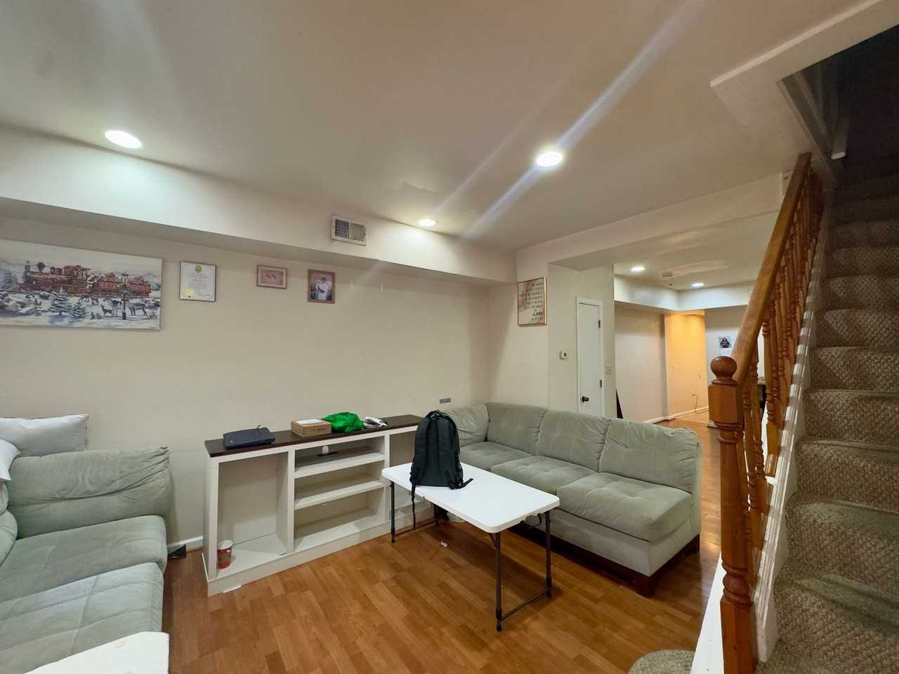 3219 Leverton Ave - Photo 3 of 12