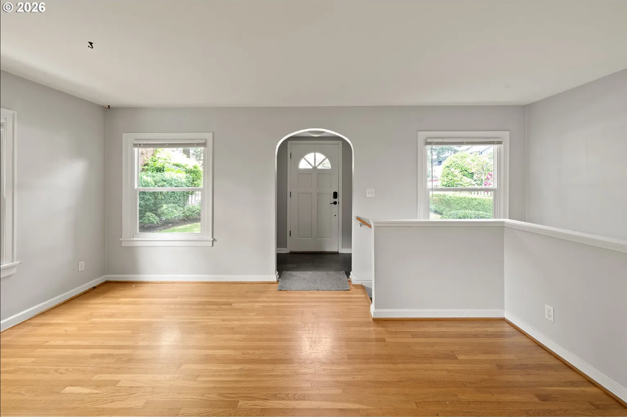 655 8th St - Photo 6 of 40