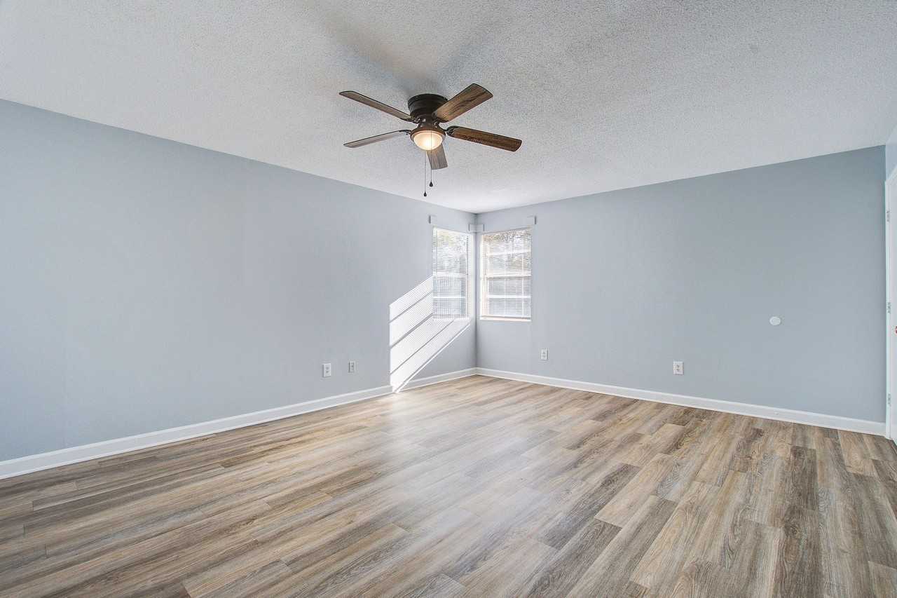 Jasper Apartments - Photo 4 of 17