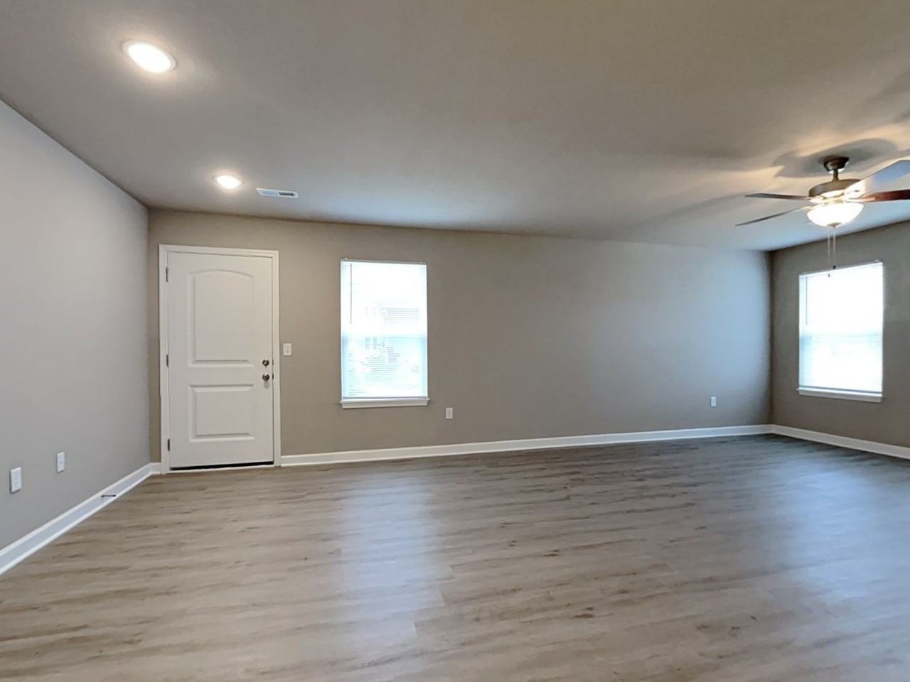 8111 Sw 3rd St - Photo 5 of 16