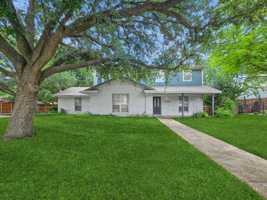 featured image of 2404 Dalgreen Dr