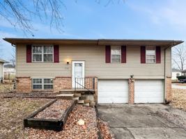 featured image of 1300 Nw Golfview Ct