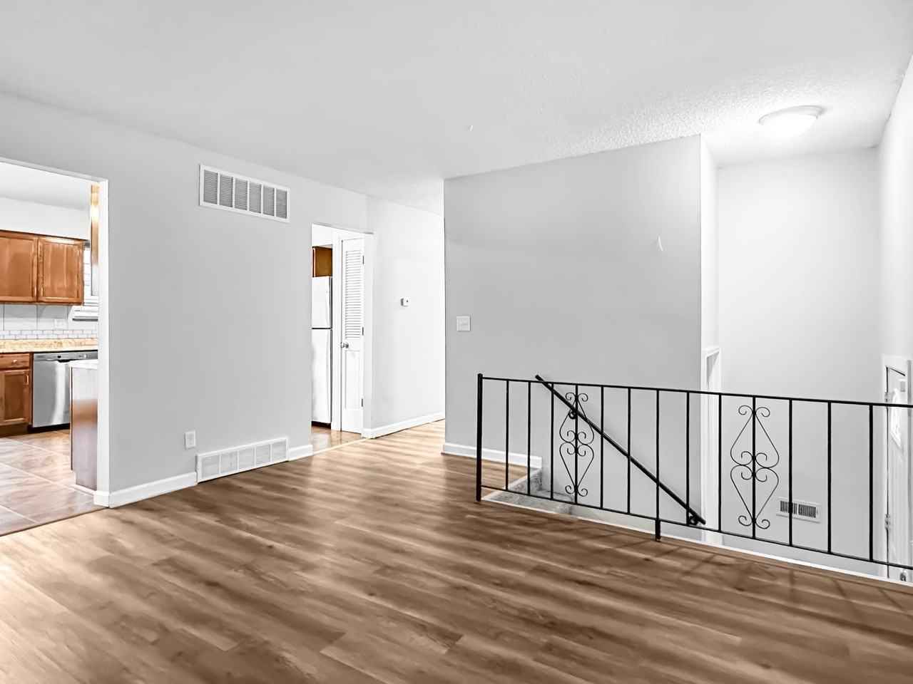 1300 Nw Golfview Ct - Photo 6 of 17