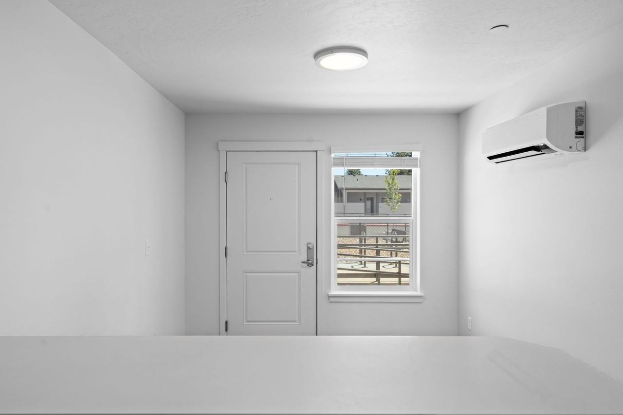 Cascade View Apartments - Photo 6 of 42