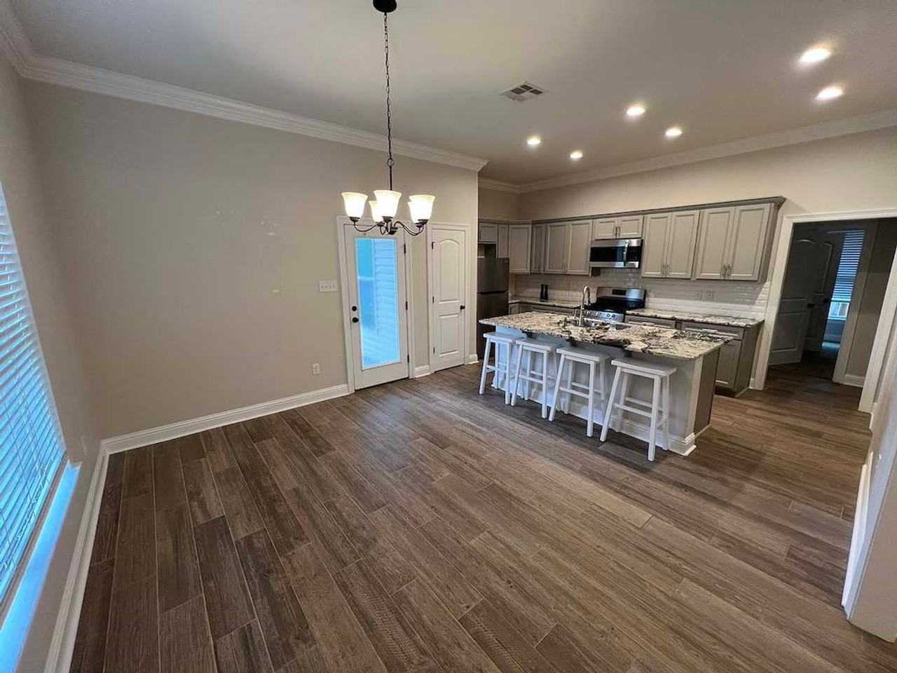 6212 Lake Edge Dr - Photo 7 of 43