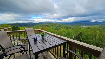 featured image of 178 Pinnacle Rd