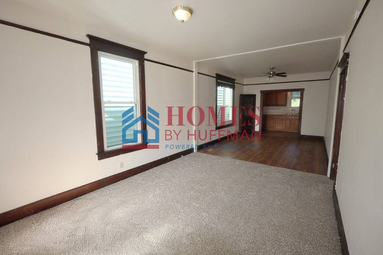 716 Bell Ave - Photo 3 of 17