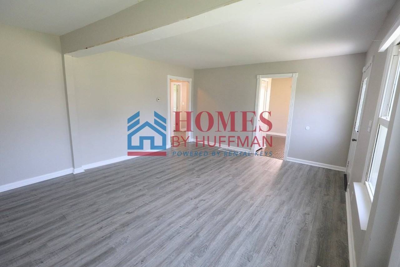 2211 Frisse Ave - Photo 4 of 18