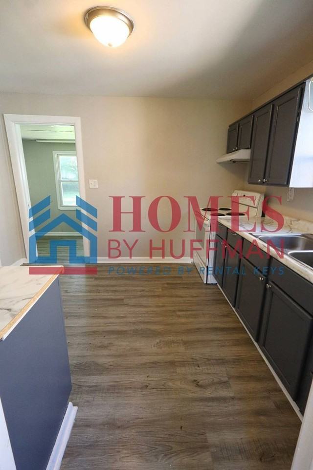 2211 Frisse Ave - Photo 6 of 18
