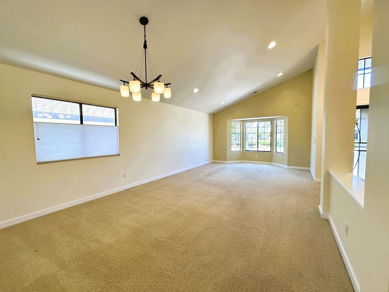 1413 Magnolia Ave - Photo 2 of 25