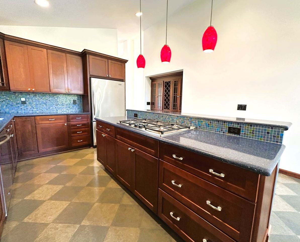 1413 Magnolia Ave - Photo 6 of 25