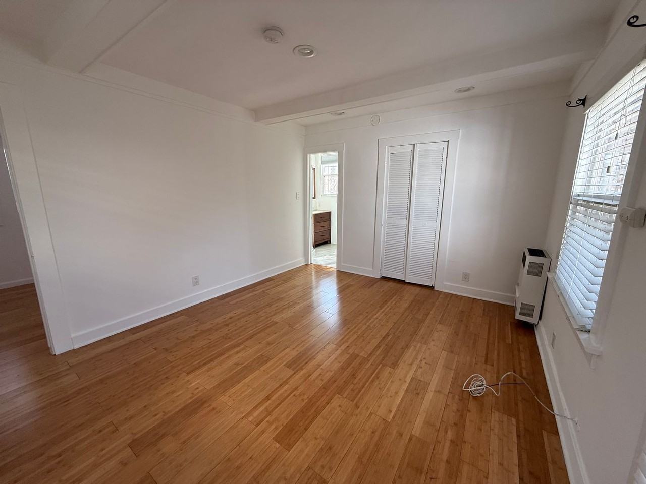 6028 Eleanor Ave - Photo 3 of 14