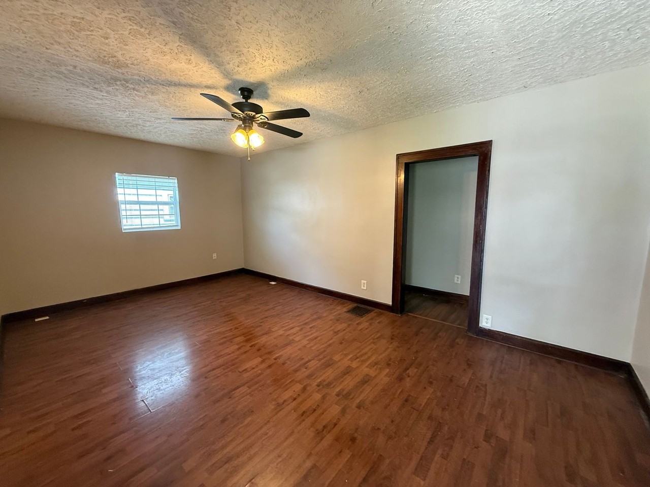 423 Eastern Ave - Photo 4 of 13