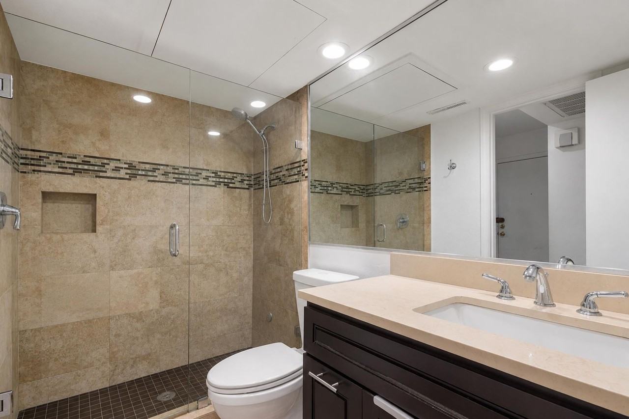 15909 Stillwood St - Photo 3 of 15