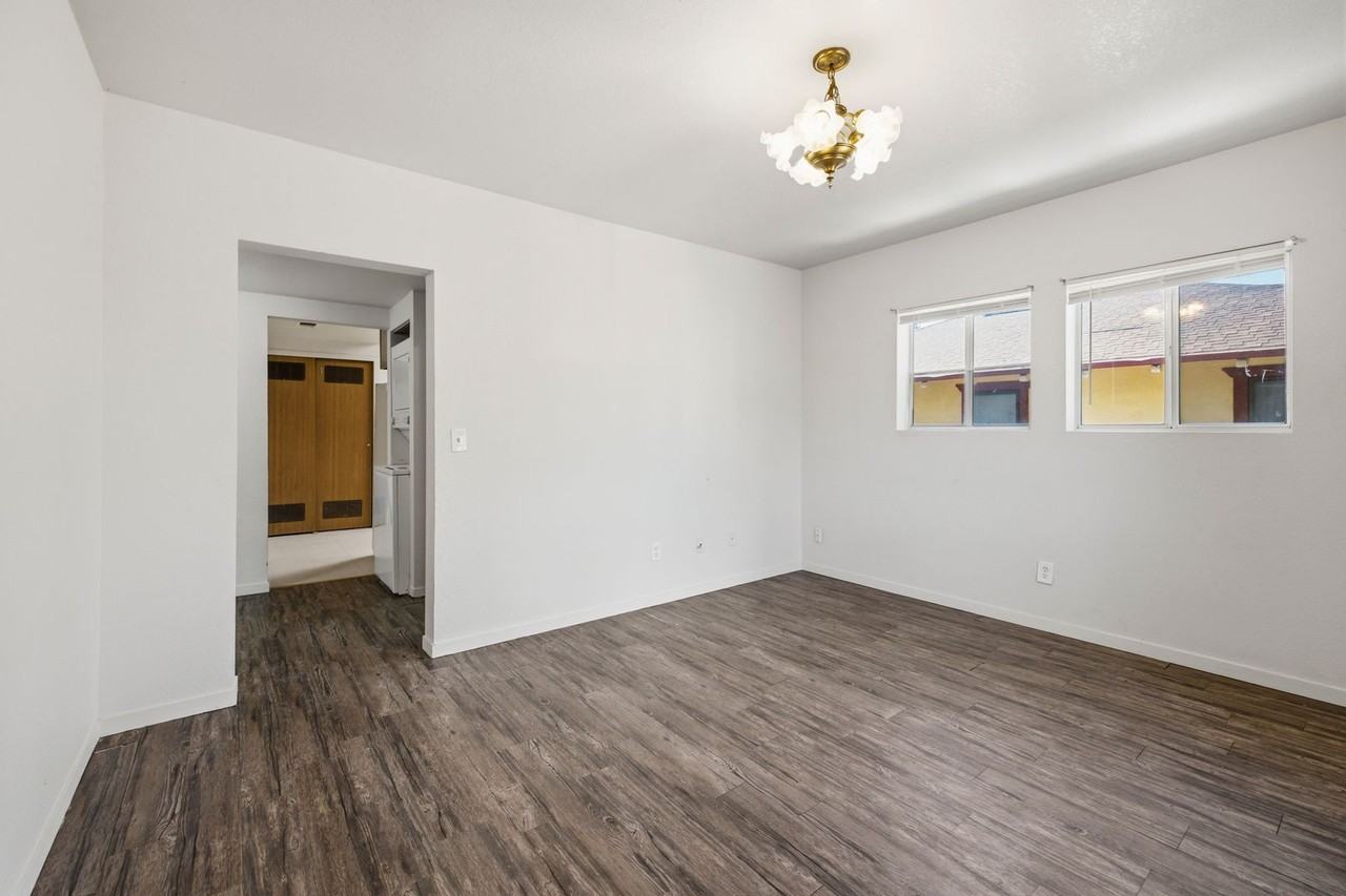 1619 11th Ave - Photo 5 of 16