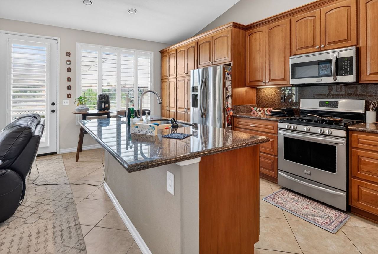 1528 Knoll Park Gln - Photo 5 of 36