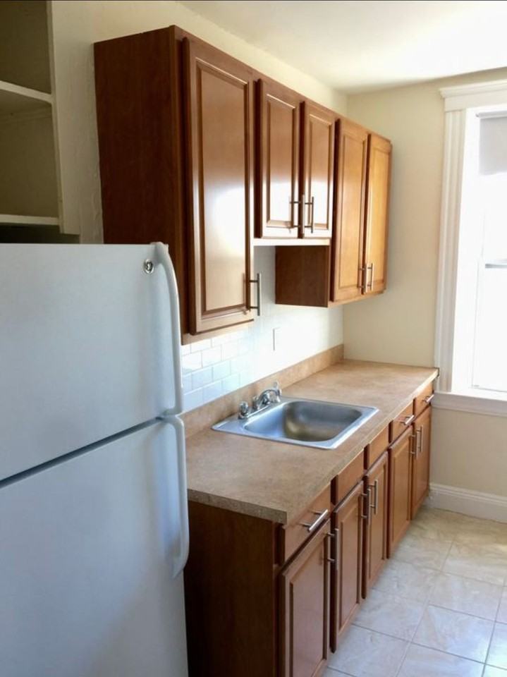 153 Washington St - Photo 2 of 10