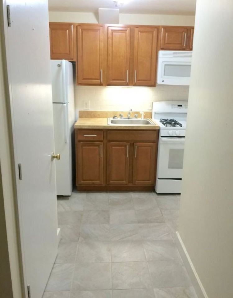 153 Washington St - Photo 5 of 10