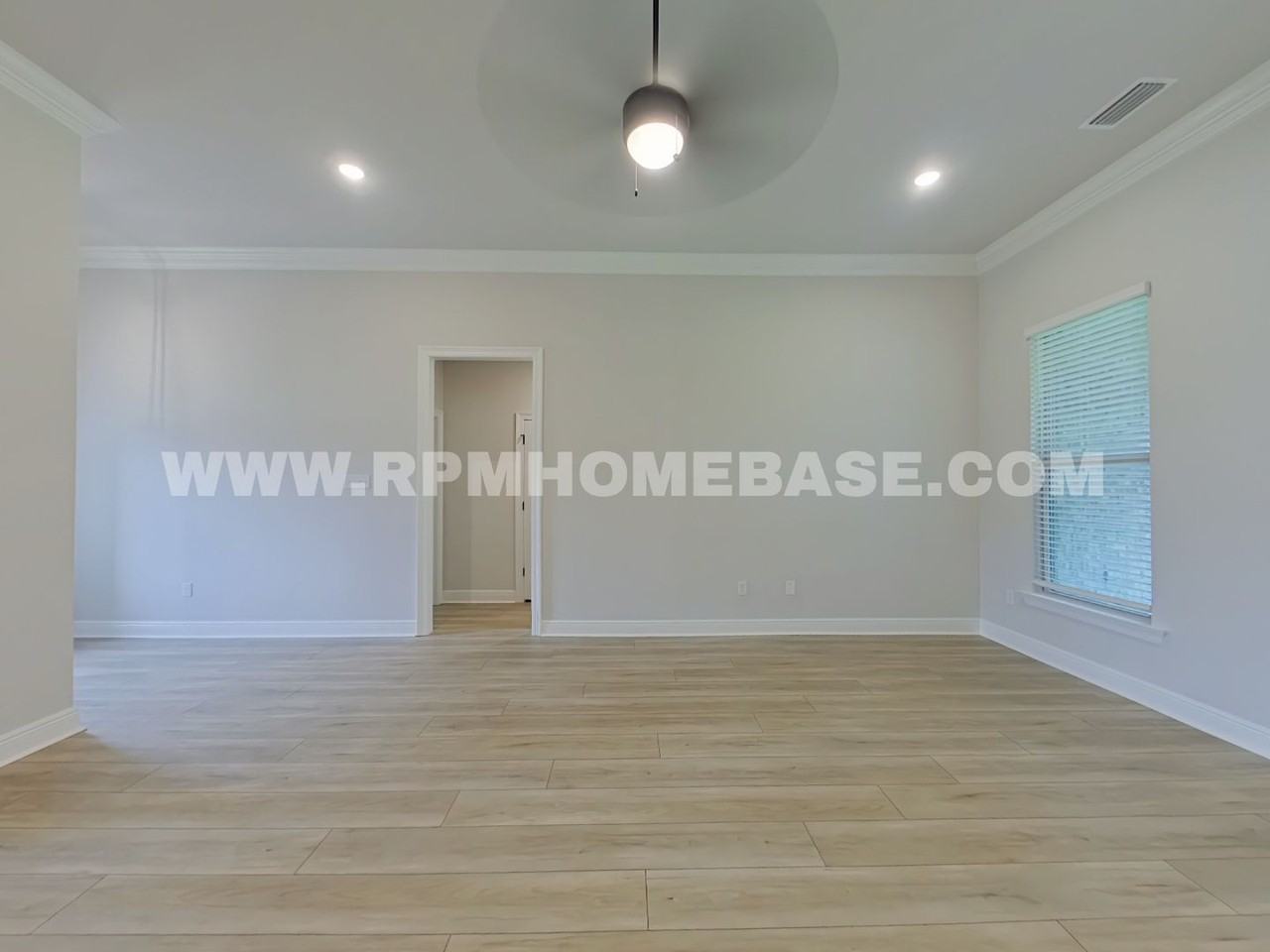 2700 Louis Cir - Photo 2 of 22