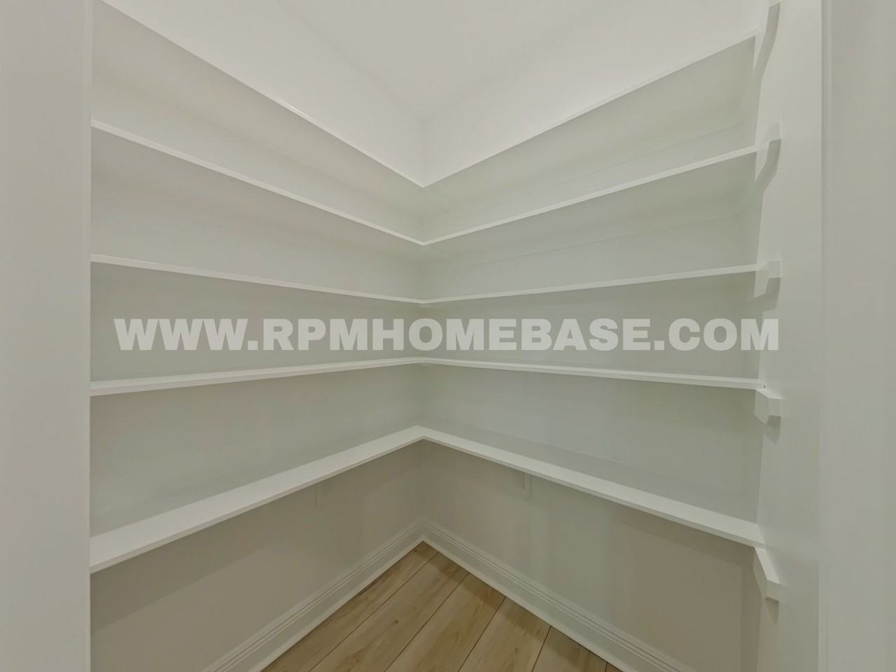 2700 Louis Cir - Photo 5 of 22