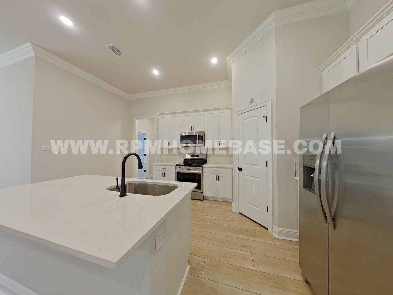 2700 Louis Cir - Photo 6 of 22