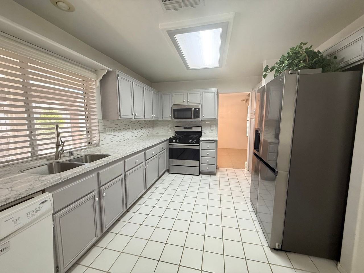 1778 Blue Ribbon Dr - Photo 3 of 27