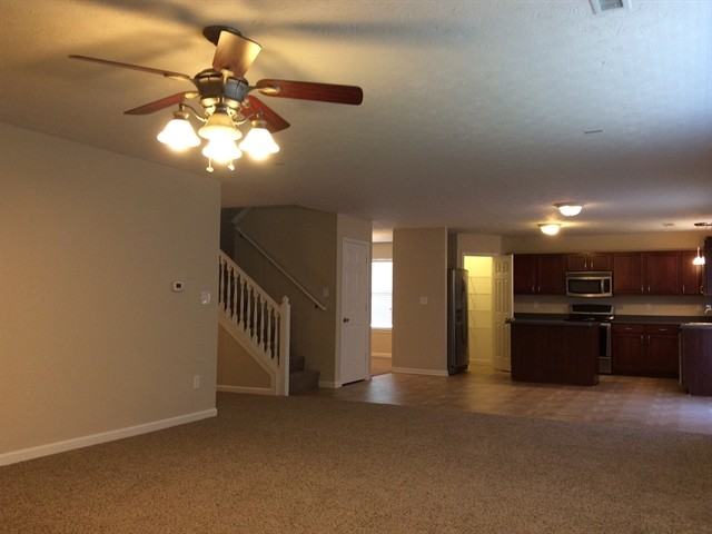 11942 Black Hills Dr - Photo 3 of 14