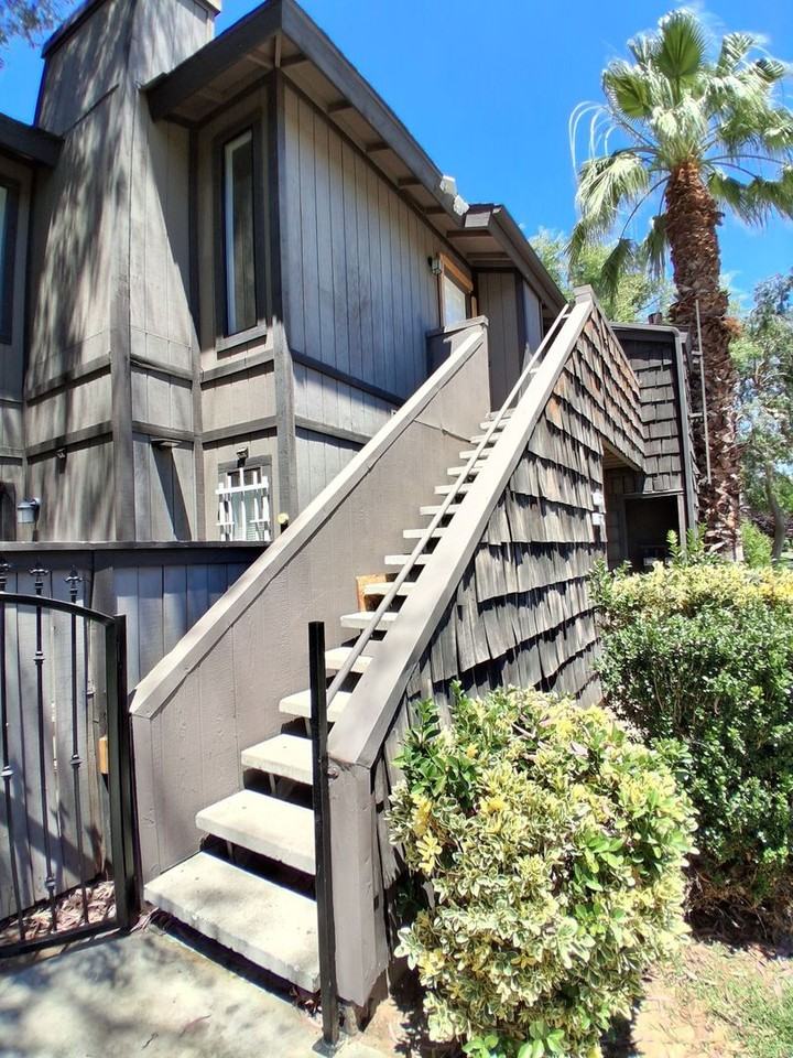 1190 S Winery Ave #222 - Photo 4 of 29