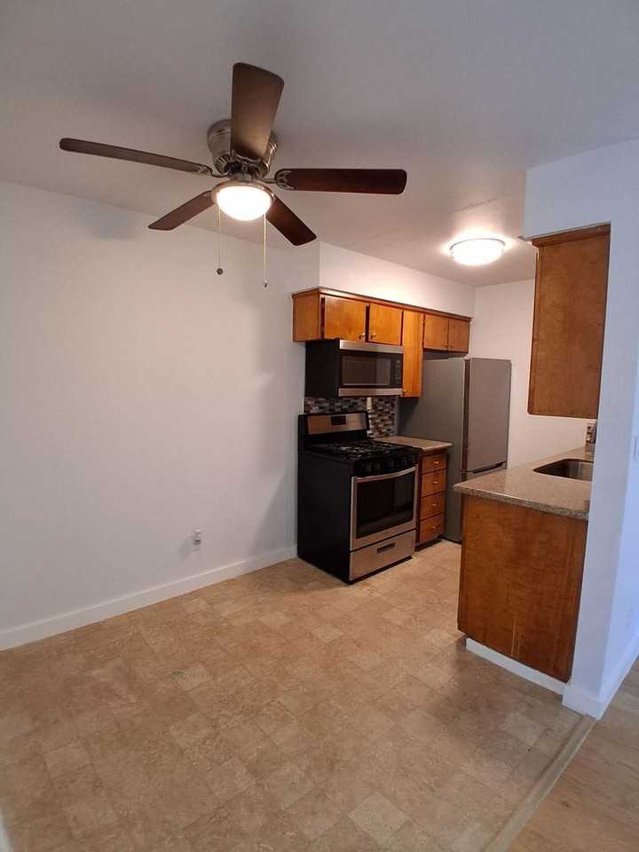 1190 S Winery Ave #222 - Photo 7 of 29