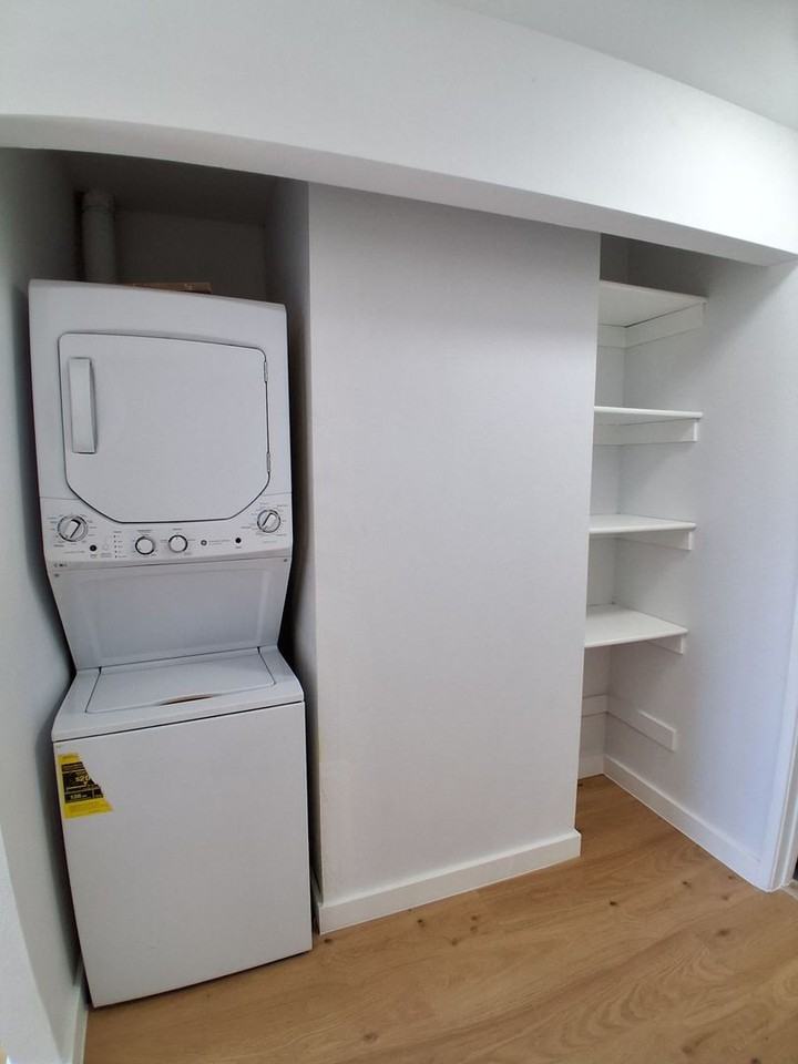 1190 S Winery Ave #222 - Photo 5 of 24
