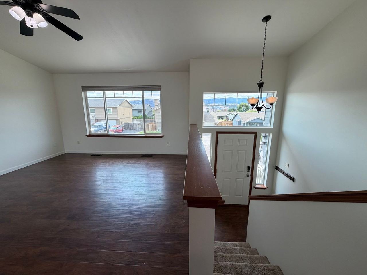 2581 Ne Noble Loop - Photo 3 of 23