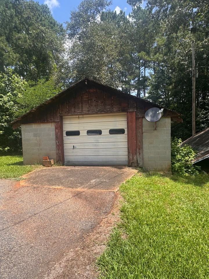 2116 Ila Rd - Photo 2 of 18