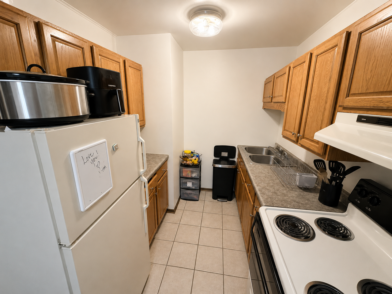 Bristol Oaks Apartments - Photo 3 of 5