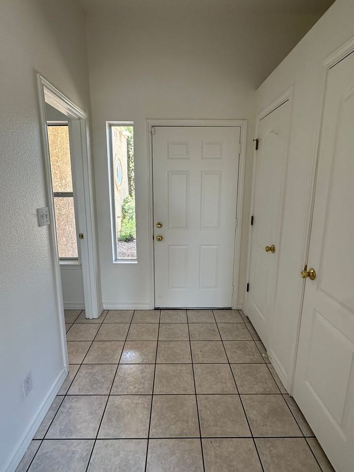 3503 Northpointe Dr - Photo 5 of 49